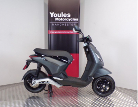 Piaggio 1 ( MOPED ) UK SHORT BATTERY (FOREVER GREY)