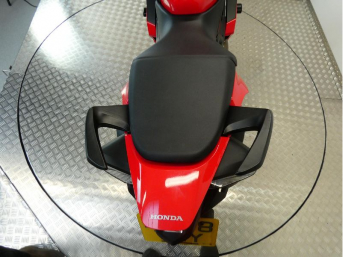 Honda VFR 800 F-H (Red)